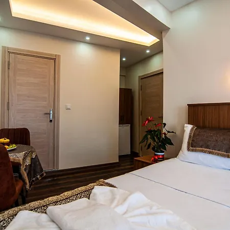 Historia Hotel 3*